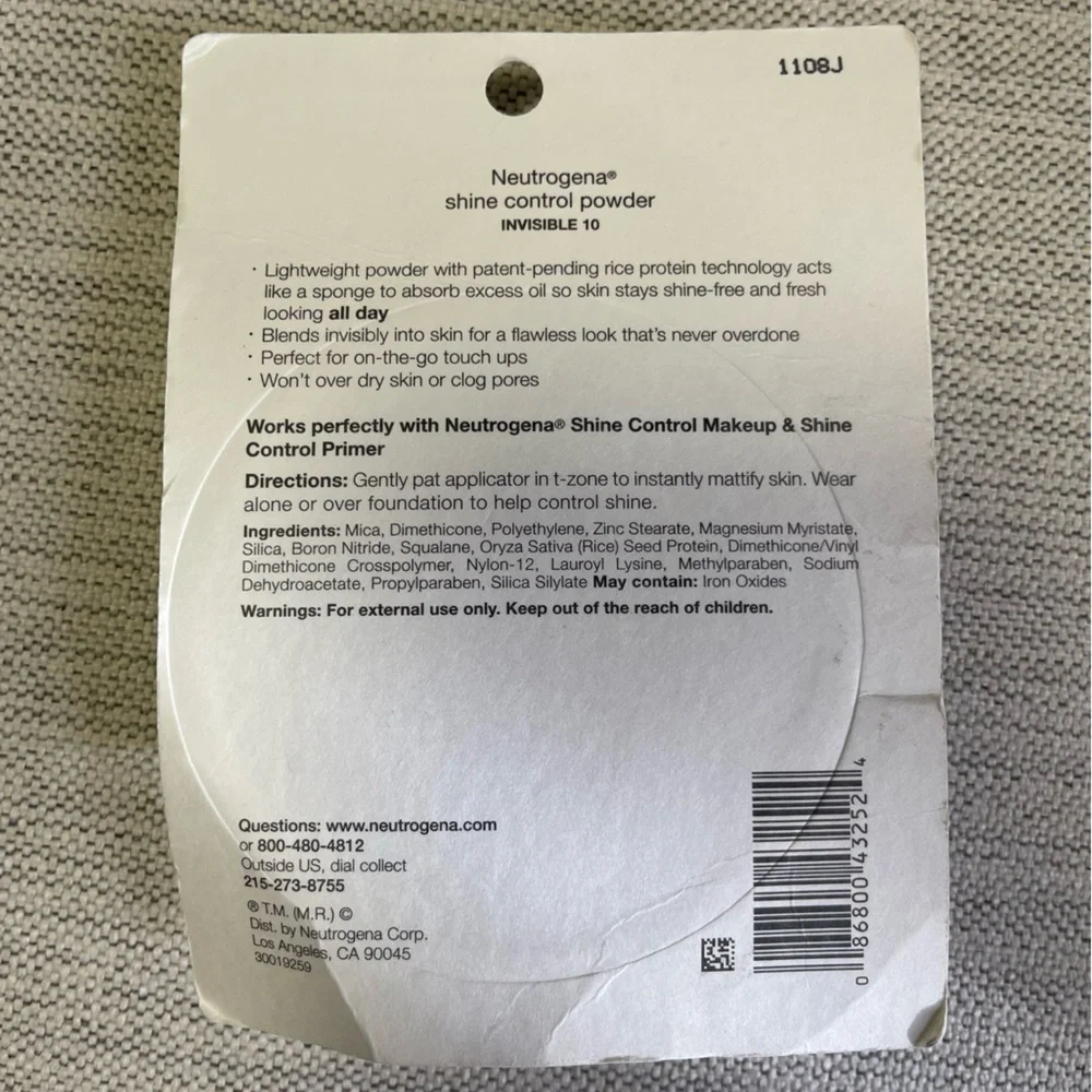 Neutrogena Shine Control Powder in Invisible 10